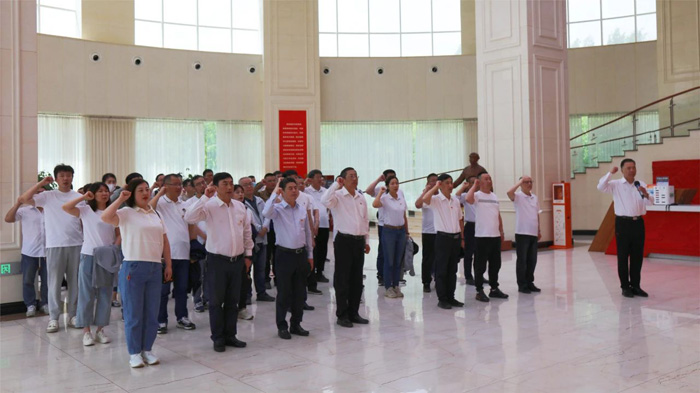 傳承雷鋒精神，弘揚榜樣力量——省建科院組織黨員干部參觀雷鋒紀念館(圖4)